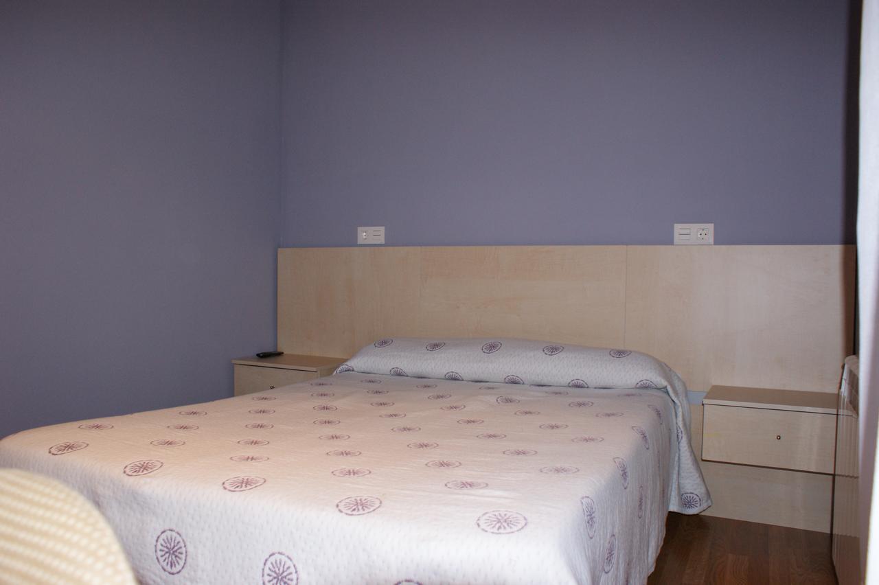 Hostal Carazo Torquemada Buitenkant foto
