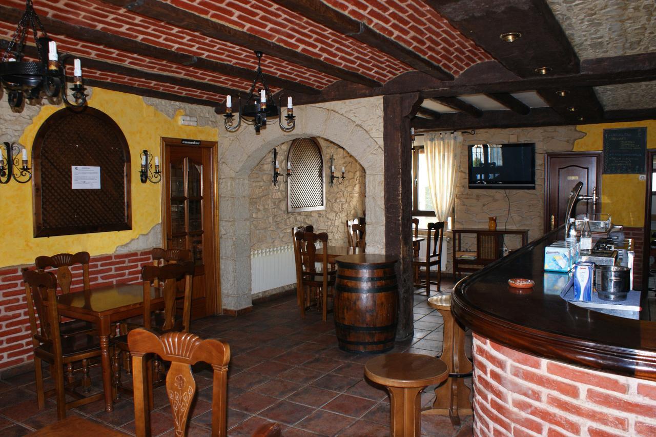 Hostal Carazo Torquemada Buitenkant foto