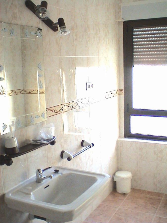 Hostal Carazo Torquemada Buitenkant foto